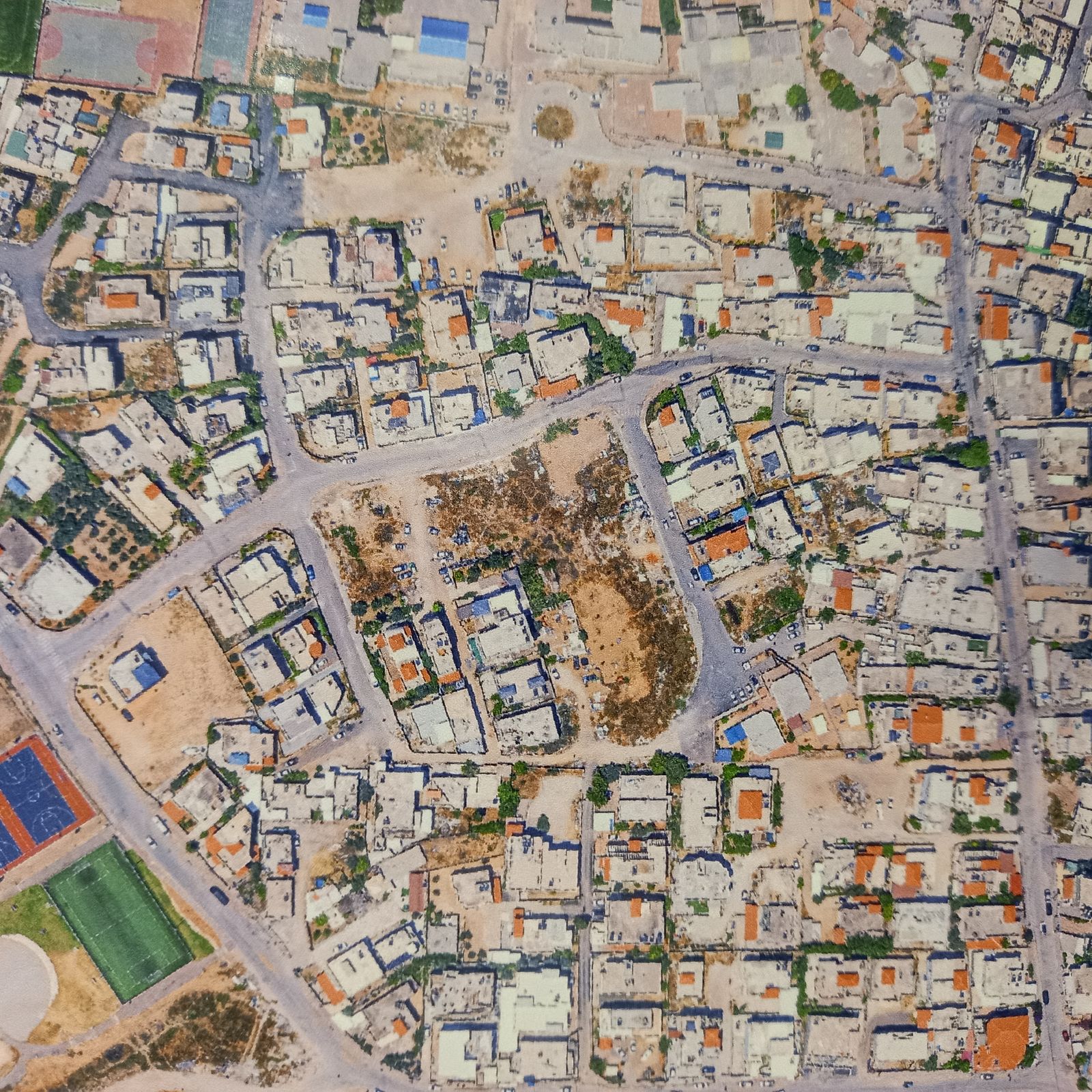 The town itself covers roughly 1 square kilometre and houses around 14,000 people